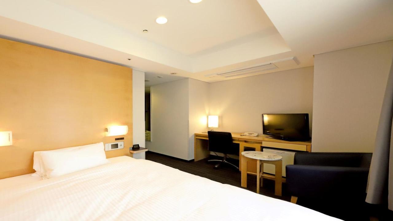 Smile Hotel Osaka Yotsubashi Buitenkant foto